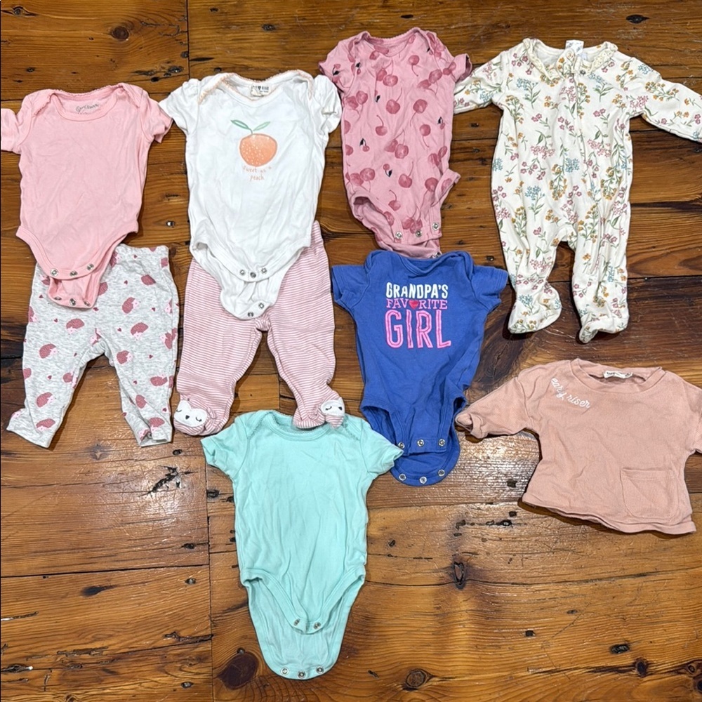 Assorted Bundle of Baby Onesies and Outfits Girl Size 0 to 3 months
